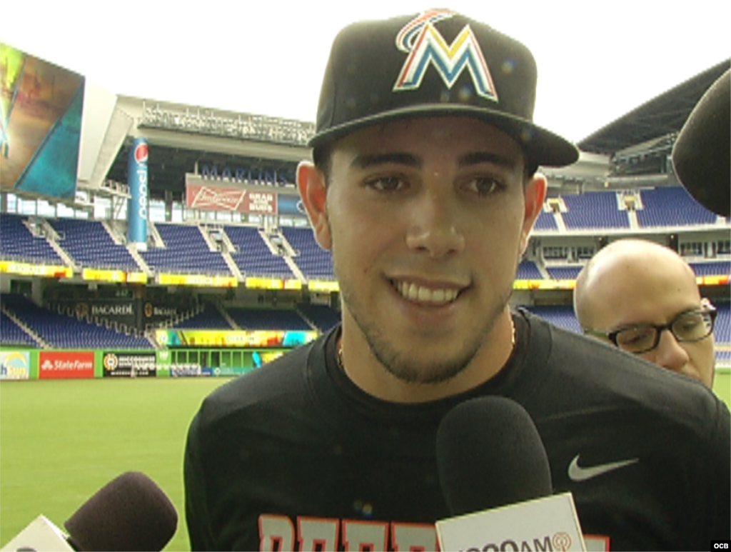 José Fernández envió un caluroso saludo a los aficionados cubanos en la isla y dijo que se siente muy bien, que su rehabilitación va al pie de la letra.