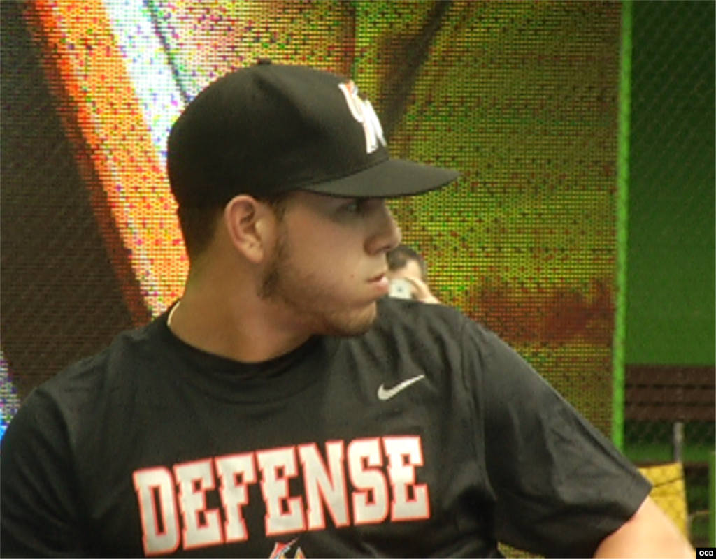 El lanzador cubano José Fernández, Novato del Año en 2013, afirmó que su rehabilitación va mejor de lo que todo el mundo esperaba y que confía regresar a la rotación regular de los Miami Marlins para la temporada de 2015.
