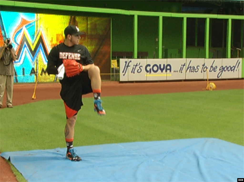 José Fernández espera estar listo para la temporada 2015 de las Grandes Ligas. Lo que todo el mundo se pregunta es si podrá hacerlo en julio, después del Juego de las Estrellas, o en mayo o junio como desea el lanzador cubano.